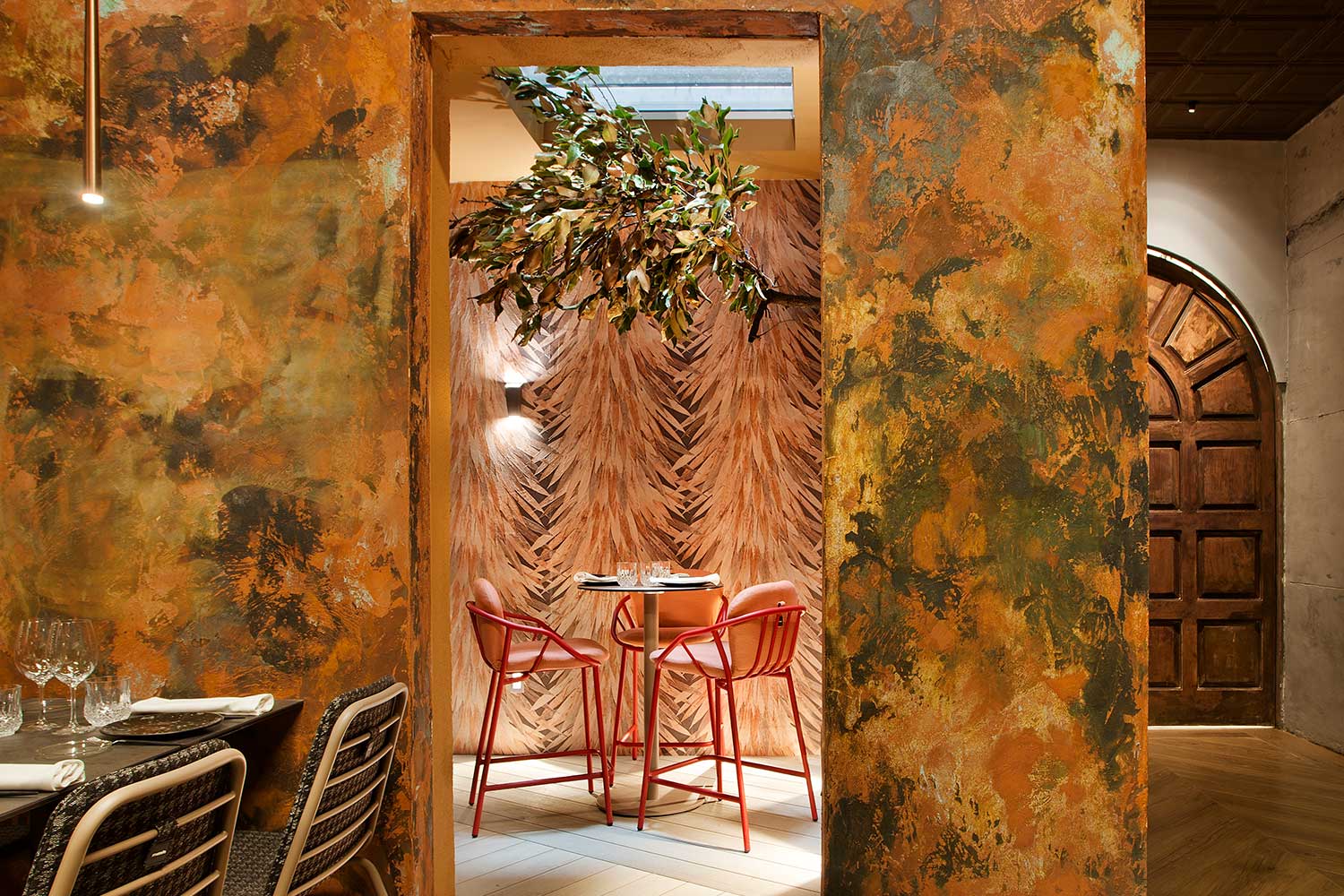 jsal9_gm_exhibits_extravagance_at_casa_decor_2022-4.jpg